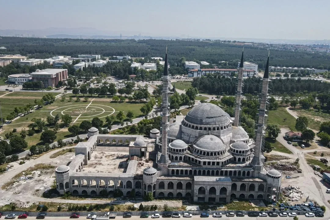 uludag_uni_cami_2.webp