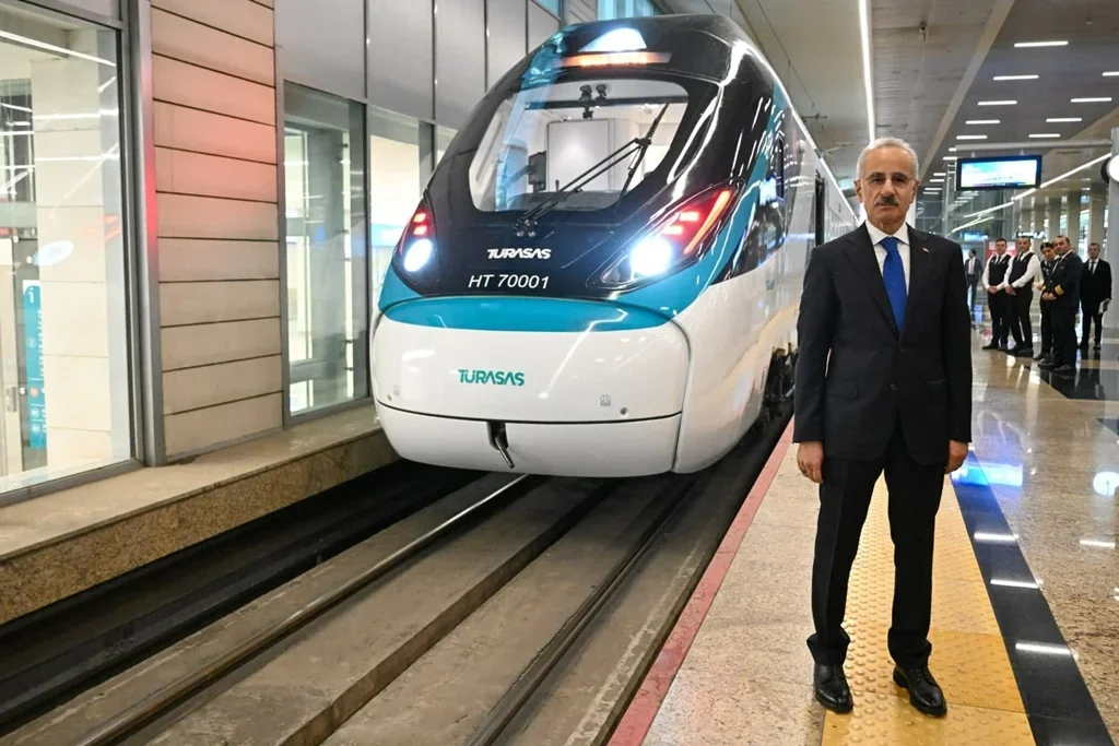 yerli_hizli_tren_1.webp