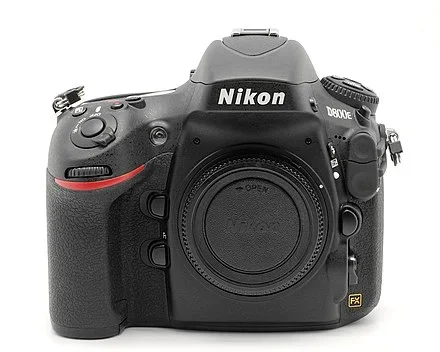 Nikon_D800E_body_only_01.webp