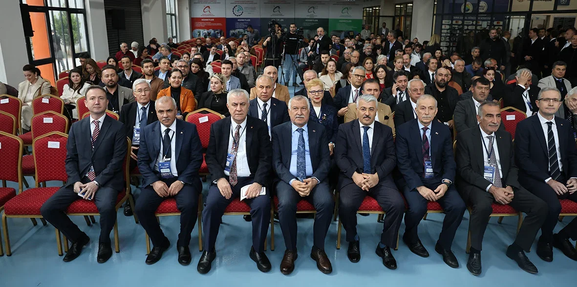 adanada-dijital-donusum-konferansi-duzenlendi-121624-20250213.webp